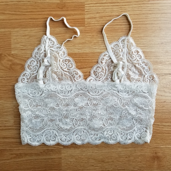 Spaghetti strap full white lace crop top bralette - Picture 3 of 8